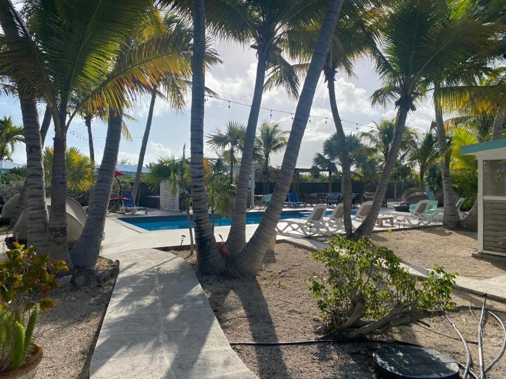 Island Club Turks & Grace Bay Place Exterior photo