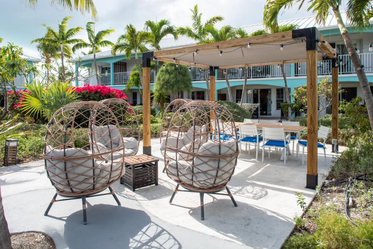 Island Club Turks & Grace Bay Place Exterior photo