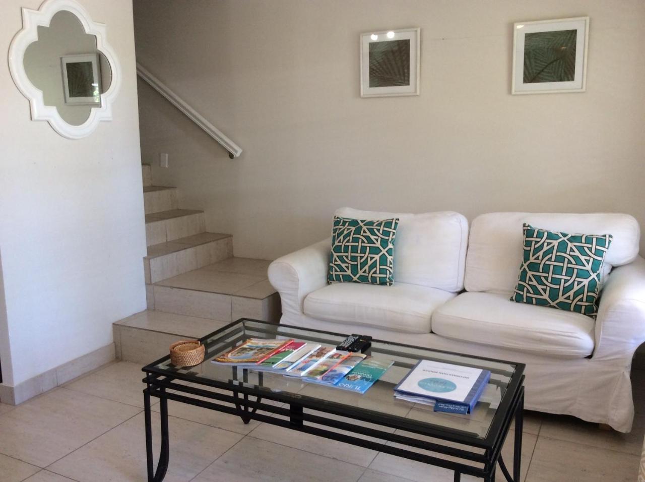 Island Club Turks & Grace Bay Place Exterior photo